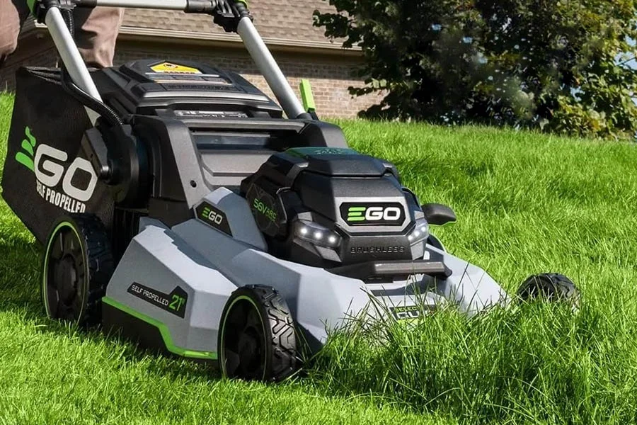 battery powered self propelled lawn mowers